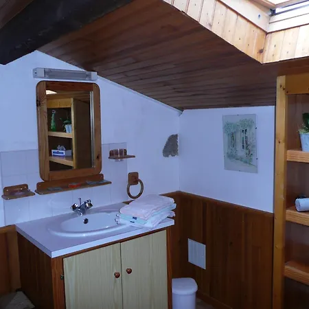 Le Pit بيت ضيافة Lessac